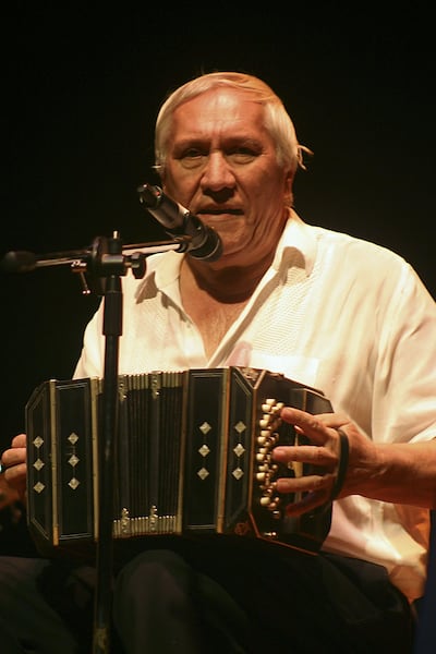 El músico Rodolfo Roa durante una actuación en el año 2011.