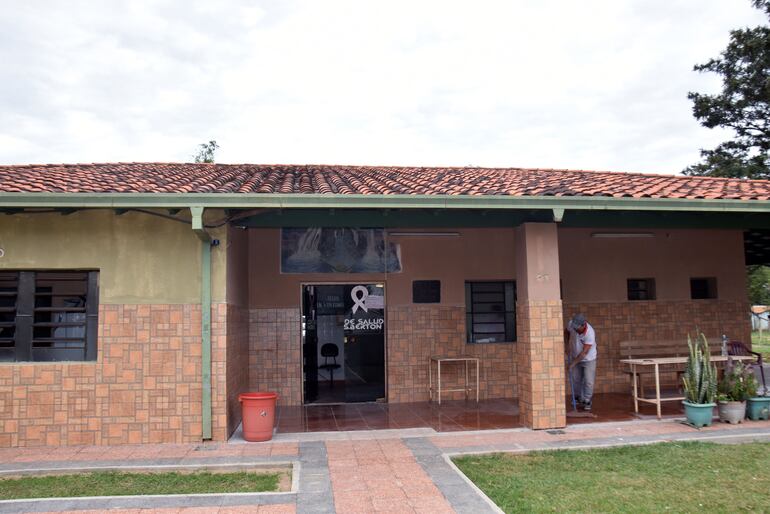 Refacción total del Centro de Salud d Bertoni, departamento de Caazapá