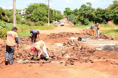 La Municipalidad esteña planea la construcción de 722 cuadras de empedrado en diferentes puntos del municipio.