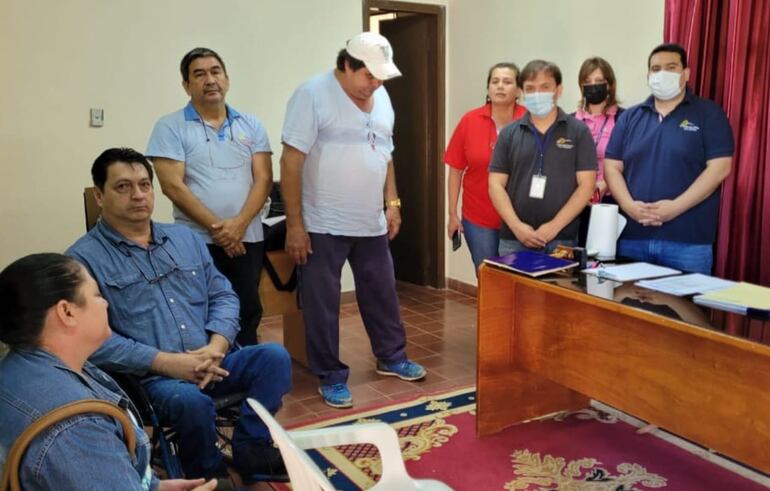 Un grupo de ciudadanos contralores llegaron hasta la Municipalidad para escuchar qué investigación van a realizar los auditores de la CGR.