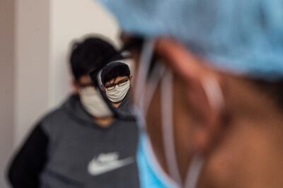 Perú registra 1,1 millón de casos confirmados de covid-19 y casi 40.000 fallecimientos desde que irrumpió la pandemia en marzo (Imagen referencial).