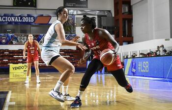 La estadounidense Trinity Baptiste de FPC, tuvo gran actuación.