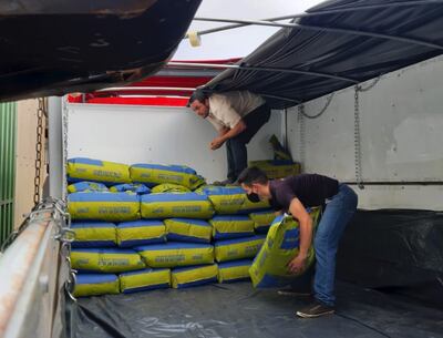 Las bolsas de semillas de soja con genética paraguaya, listas para ser enviadas rumbo a Uruguay.