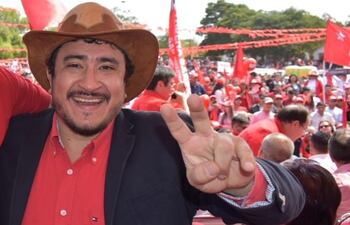 Gustavo Penayo (ANR-HC), intendente de Caapucú.