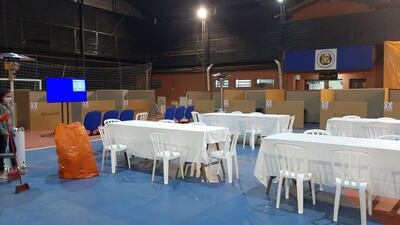 Hay espacios para que las personas puedan desayunar, almorzar y cenar, con alimentos proveídos por la SEN.