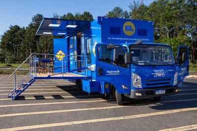 Publimóvil arma oficinas móviles de calidad premium.