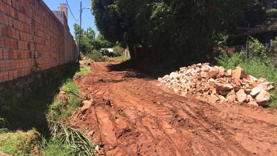 En estas condiciones quedó la calle de la fracción Monte Alto de Rincón, que vecinos mandaron reparar tras fletar una maquina pesada.
