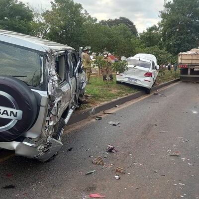 Vehículos afectados en el accidente múltiple en la avenida Madame Lynch.