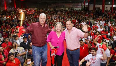 En Luque presentaron “la antorcha del Partido Colorado”.