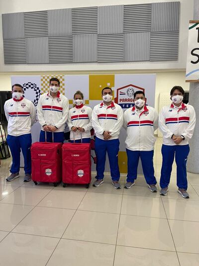 Lobo, Hockin, Alonso, Uliambre, Zamprogna y Quiceno, los adelantados del Team Paraguay. (COP)