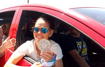 Johanna Ghiringhelli, integrante de la Selección Paraguaya Femenina de Básquet, llegó en la siesta de hoy a su ciudad natal, Pilar.