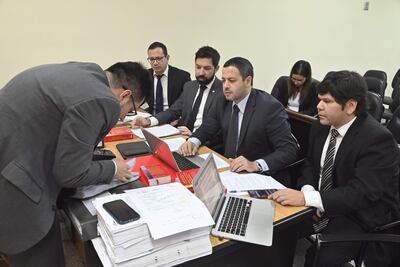 Los fiscales Jorge Arce (d), Francisco Cabrera, Osmar Legal y Diego Arzamendia representan al Ministerio Público en el juicio por el caso de los insumos chinos.