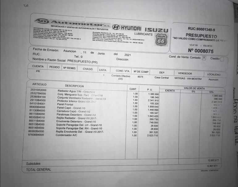 El presupuesto de las reparaciones que precisa el vehículo en el que iba la pareja y con el que se vio involucrada en el accidente.