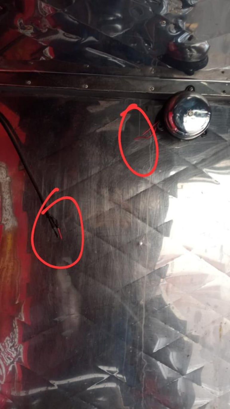 El sistema de alarma fue destruido por los delincuentes, quienes se dieron su tiempo para ingresar al "food truck".