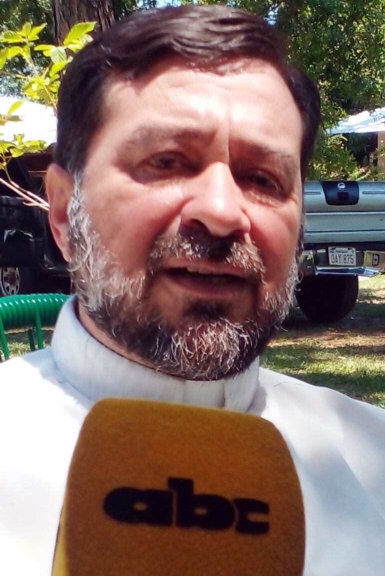 Presbítero Virgilio Cáceres, párroco de Carayaó