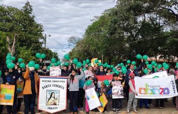 Marcha a favor de la lucha contra el abuso y la violencia hacia los niños, niñas y adolescentes en Tobatí.