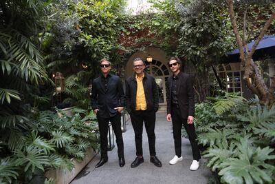 Paul Banks, Sam Fogarino y Daniel Kessler, integrantes del grupo de rock Interpol, en un hotel de la Ciudad de México.