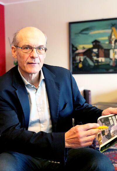 El embajador suizo Martin Strub sostiene que la educación y la formación es la clave para reducir las desigualdades.