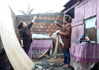 Una de las precarias viviendas dañadas por el temporal registrado en Coronel Oviedo.