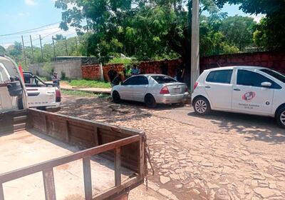 El automóvil que fue utilizado para el golpe fue abandonado a pocas cuadras del sitio.