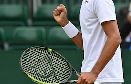 Adolfo Daniel Vallejo se impuso en primera ronda del US Open Júnior al tenista local Kyle Kang, por 6/4 y 7/5.