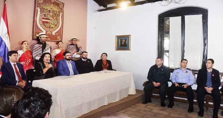 Autoridades y representantes de diversas instituciones como la Secretaría Nacional de Cultura, Senatur, el IPA, Mitic y otros brindaron detalles de lo que será la agenda de las Fiestas Patrias 2023.