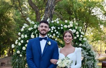 Contrajeron matrimonio Carlos Maggi Velilla y Diana Velázquez Sanabria.
