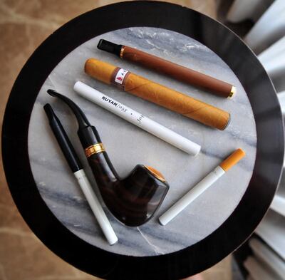 La madre del joven le había dicho que deje de fumar un puro.