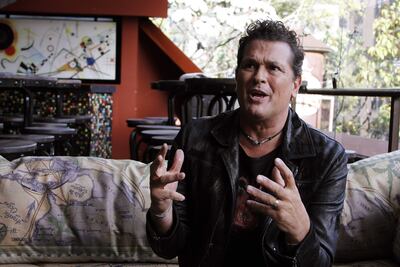 El cantautor colombiano Carlos Vives durante una entrevista con Efe en Bogotá, en agosto pasado. El cantante presentó hoy una nueva canción para rendir homenaje a su amiga Shakira.