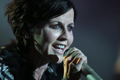 La agrupación The Cranberries presentó un nuevo álbum recordando a su vocalista Dolores O'Riordan, fallecida en enero de 2018.
