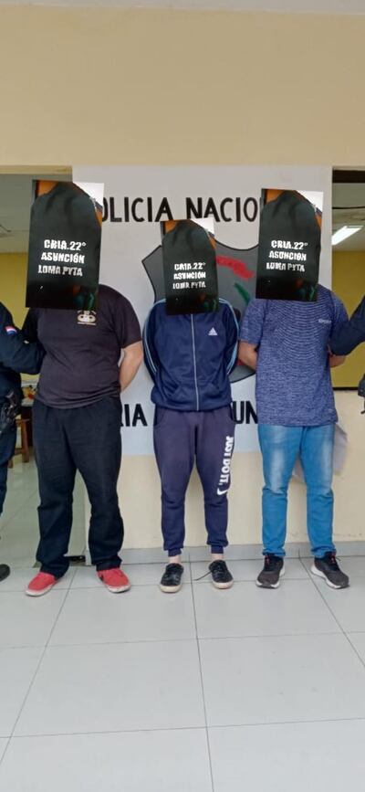 Los tres detenidos por la Policía.