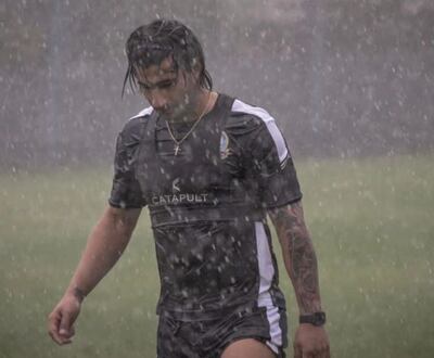 Diego Martínez, delantero de Resistencia, en el entrenamiento del plantel.