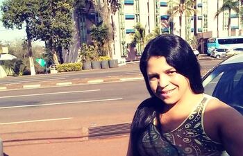 Liliane Dos Reis, buscada por el asesinato del mototaxista en motel de Ciudad del Este.