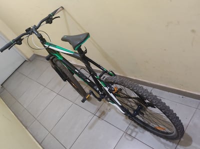 La bicicleta fue denunciada como hurtada por su propietaria.