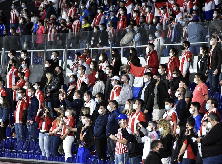 El segundo partido en el que la selección paraguaya tuvo el acompañamiento del público tras la ausencia por la pandemia.