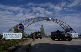 La central nuclear de Zaporiyia en Energodar. Rusia y Ucrania se acusan mutuamente de ataques cerca de esta estación con más 1.200 toneladas de combustible nuclear y que de sufrir algún daño podría causar una catástrofe. (AFP)