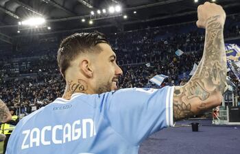 Mattia Zaccagni celebra el triunfo de Lazio ante Juventus.