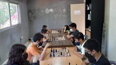 Las clases de ajedrez se llevan a cabo en “La Casona”, en el predio de la SND.