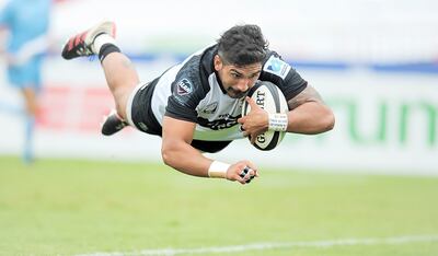 El capitán  Axel Zapata en pleno vuelo durante el partido del domingo ante Cafeteros. Foto: SLAR