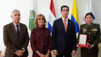 Autoridades de Colombia condecoradas por Paraguay
