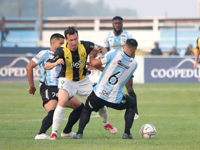 Guaireña recibe a Guaraní en el Parque.