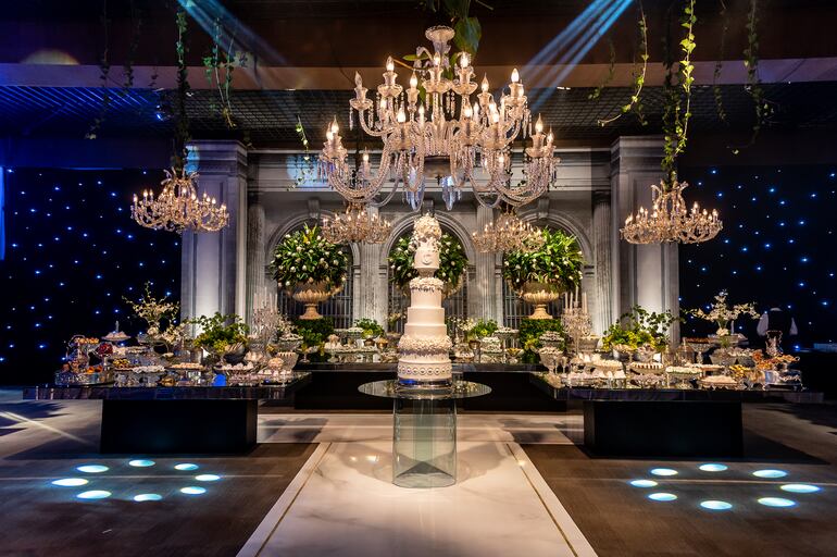 La fiesta fue decorada por Ariel Rodríguez y la mesa de dulces y la torta fueron preparadas por La Oma.