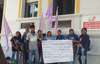 Comunidad Qom pide que la SEN deje de ignorarlos y les provea de alimentos.