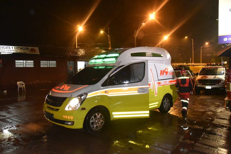 Ambulancia que recibieron los bomberos.