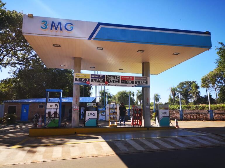 Dos jóvenes playeros fueron despojados de sus celulares y la recaudación.