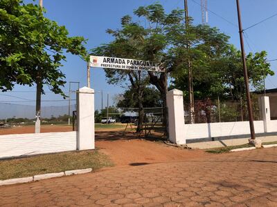 Buzos de la Armada Paraguaya se encuentran realizando la búsqueda del marino.