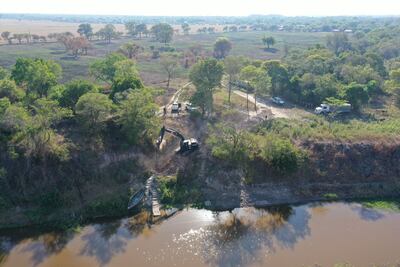 Destruyen puertos clandestinos apostados sobre el río Pilcomayo.
