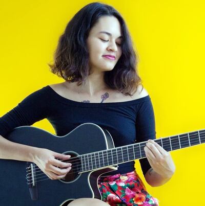 Lucero Sarambí y Sol Gómez se presentarán hoy con canciones en formato acústico, en el local Stap Bar.