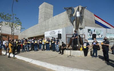 Familiares de víctimas de la tragedia del Ycua Bolaños