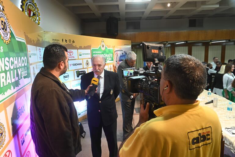 El Dr. Hugo Mersan, presidente del Touring, en conversación con ABC Motor 360.